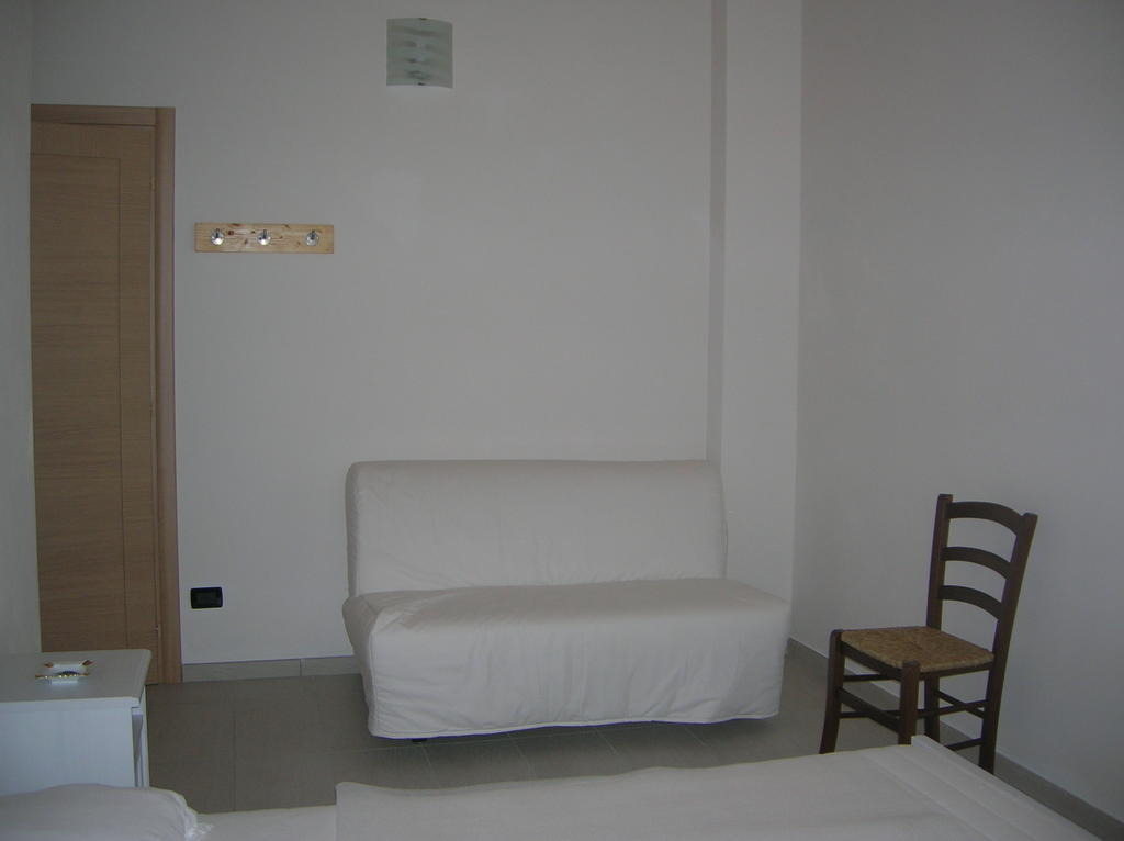 B&B S'Ena Suni Cameră foto